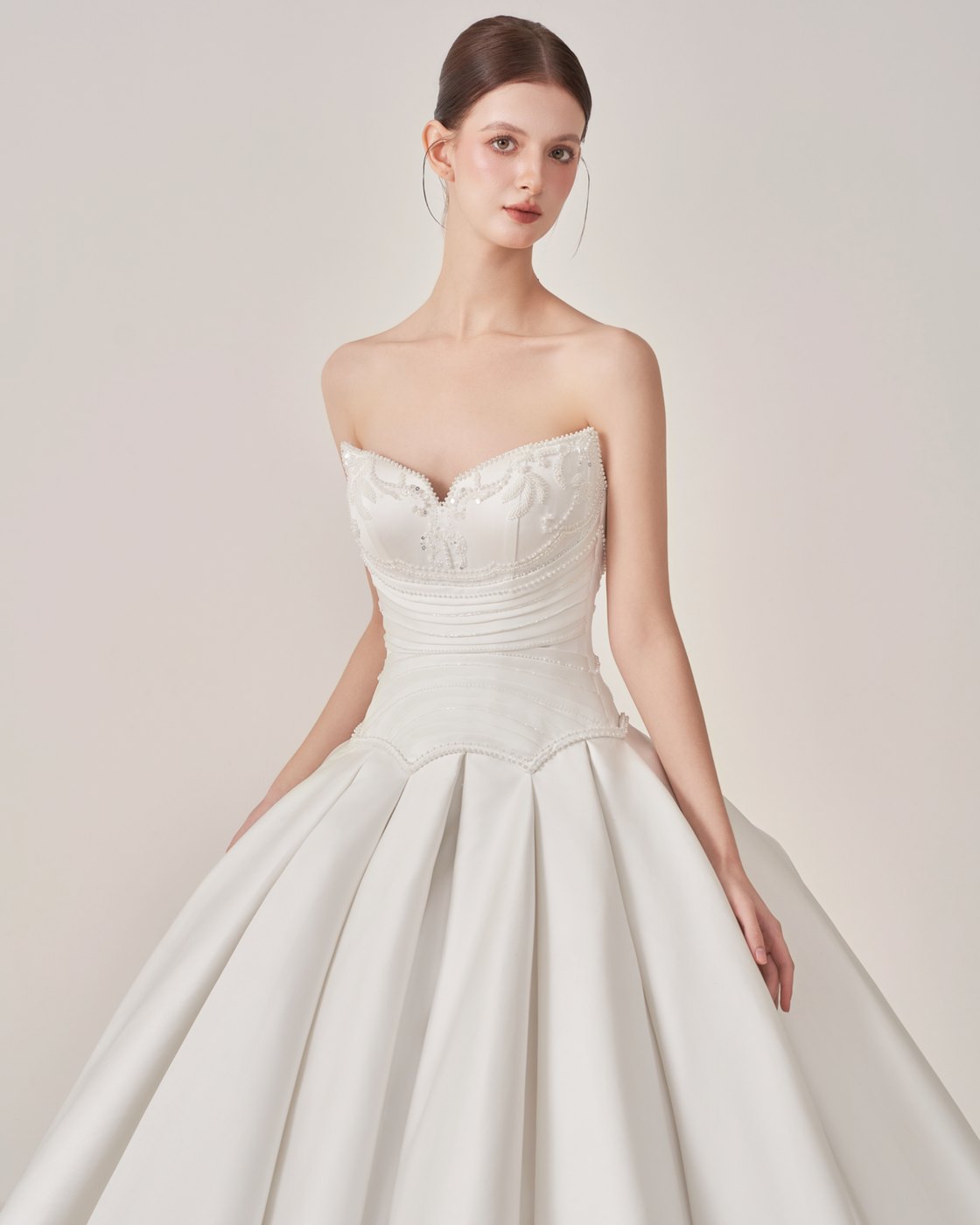 Váy cưới satin tối giản Dolinhanh Bridal